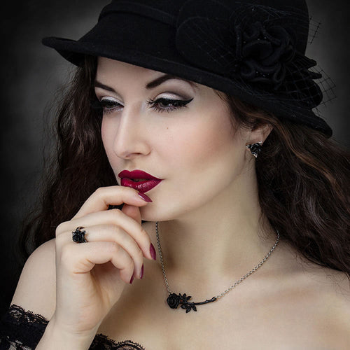 Black Thorn Necklace